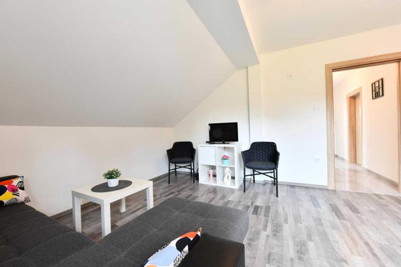 Apartman Mate Rakovica Eksteriør billede