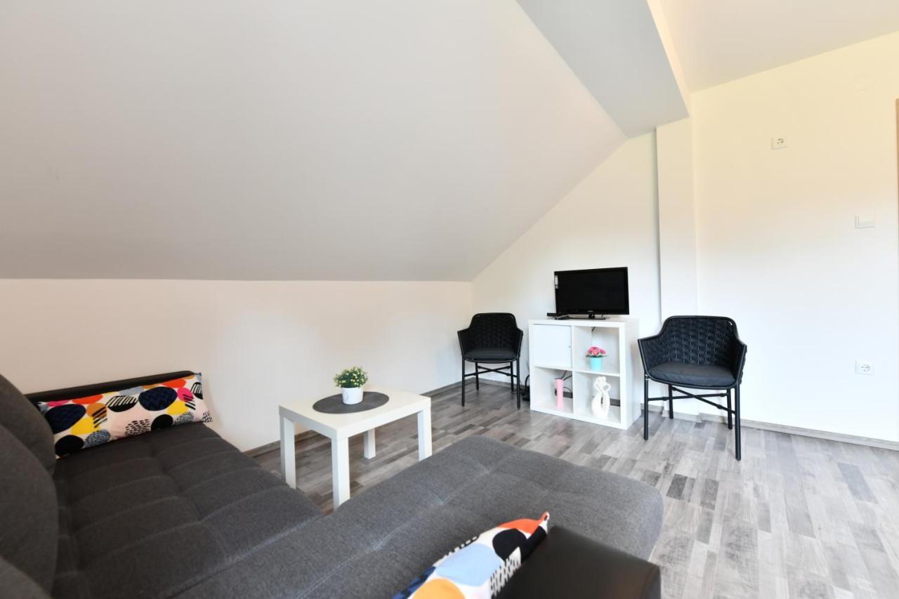 Apartman Mate Rakovica Eksteriør billede