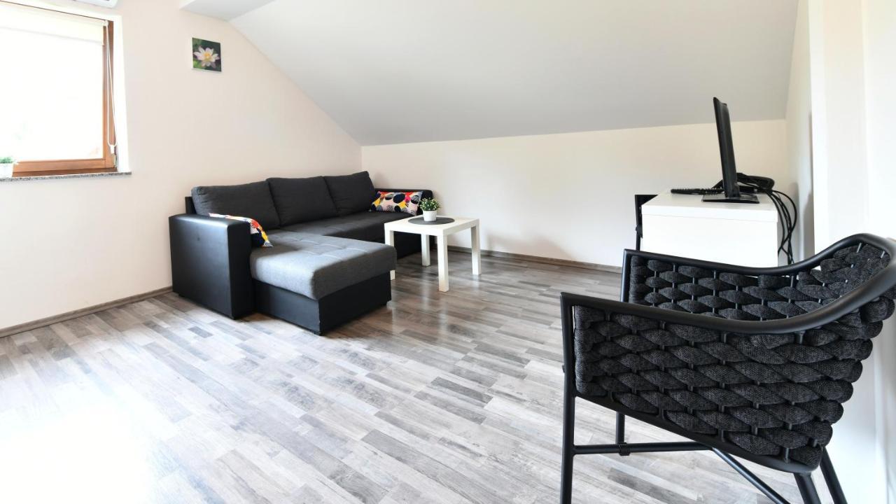 Apartman Mate Rakovica Eksteriør billede