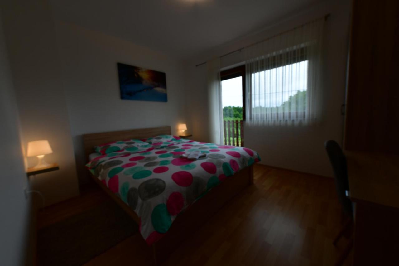 Apartman Mate Rakovica Eksteriør billede