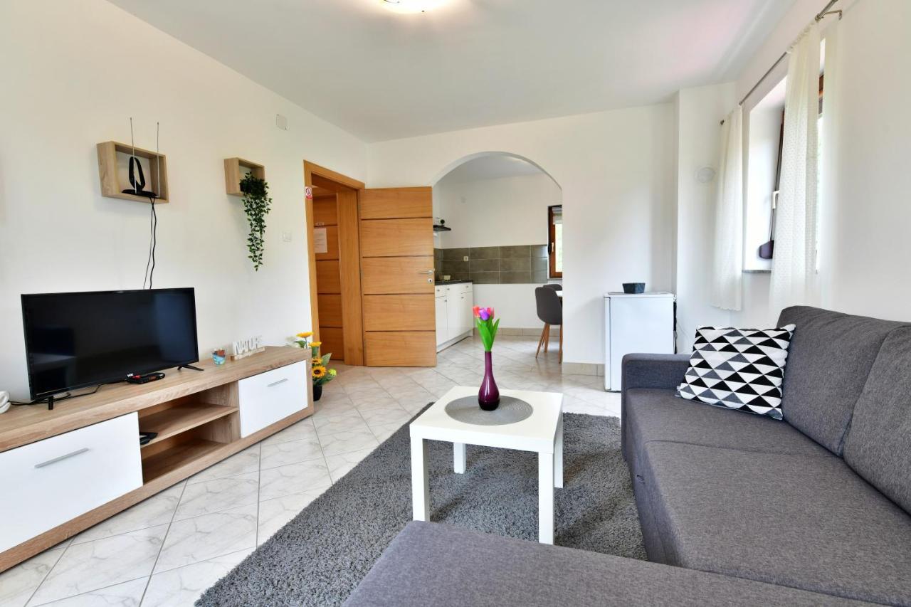Apartman Mate Rakovica Eksteriør billede