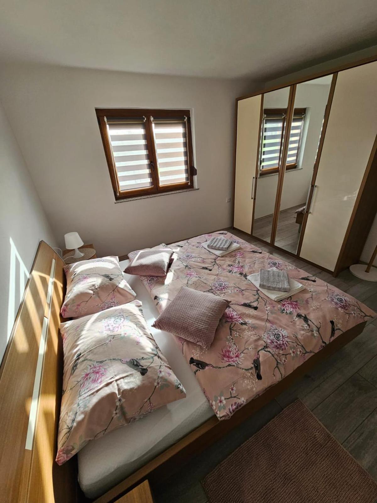 Apartman Mate Rakovica Eksteriør billede